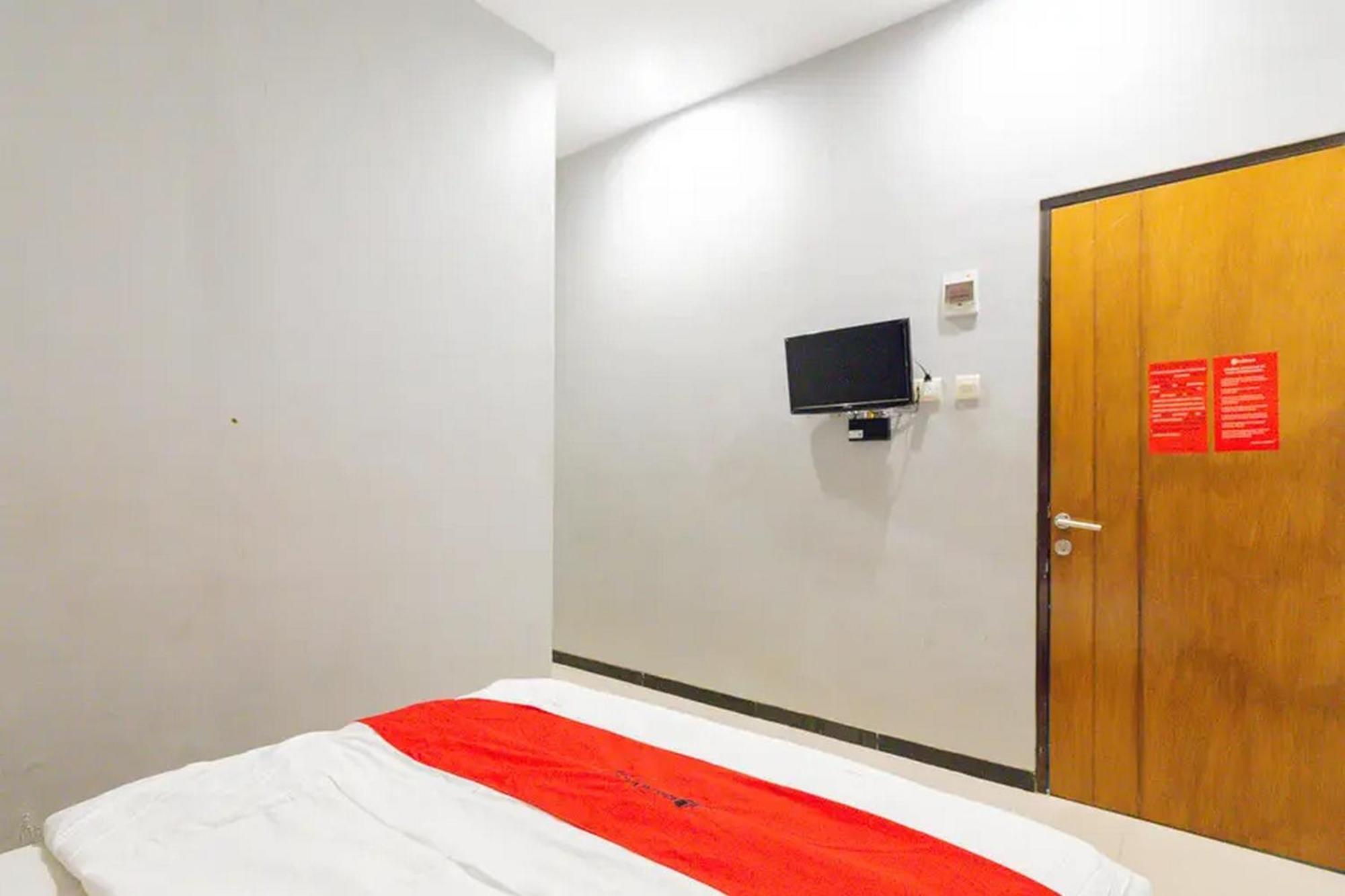 Reddoorz @ Manukan Surabaya Esterno foto