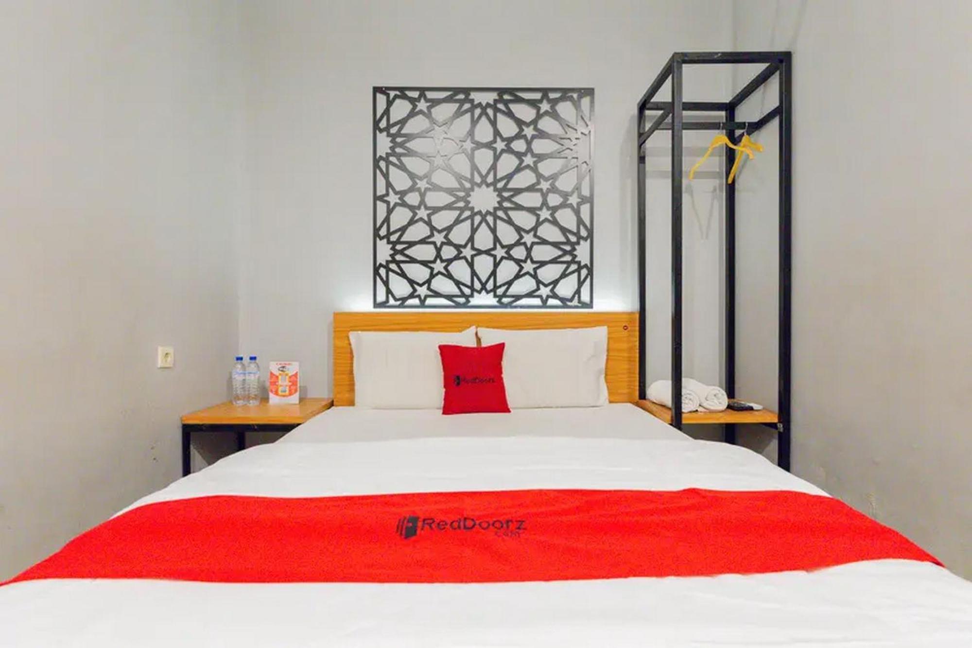 Reddoorz @ Manukan Surabaya Esterno foto