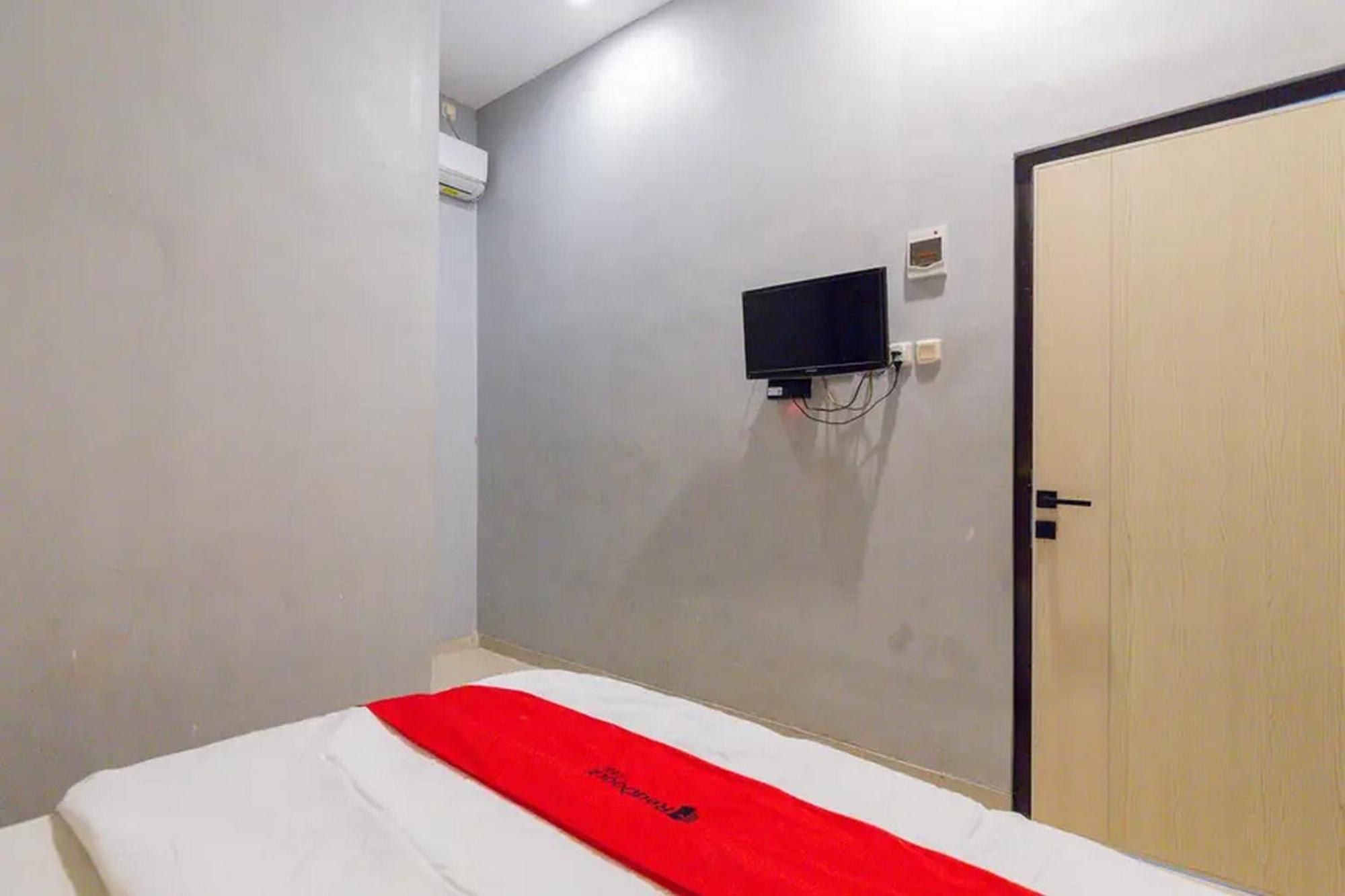 Reddoorz @ Manukan Surabaya Esterno foto