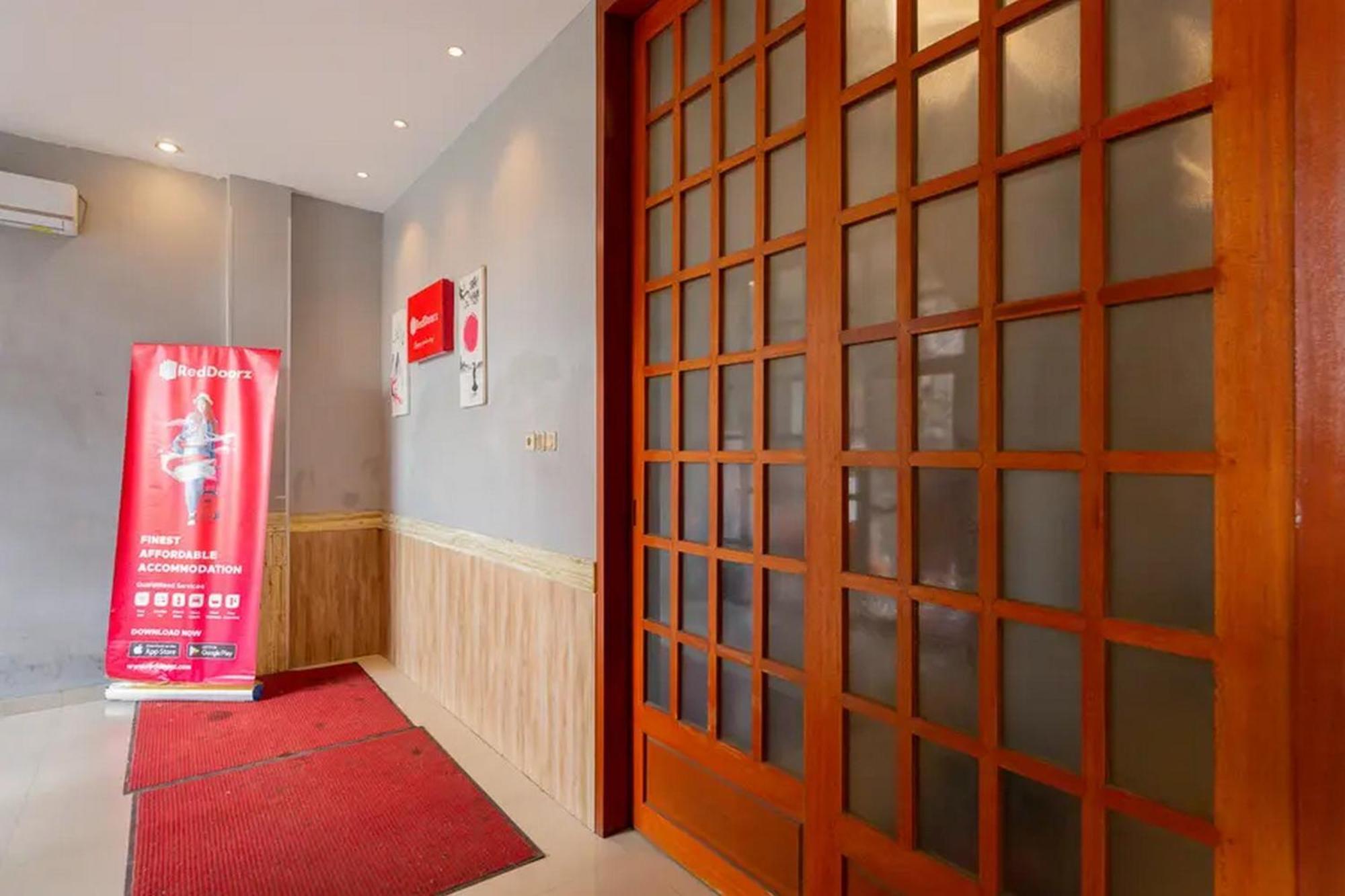 Reddoorz @ Manukan Surabaya Esterno foto