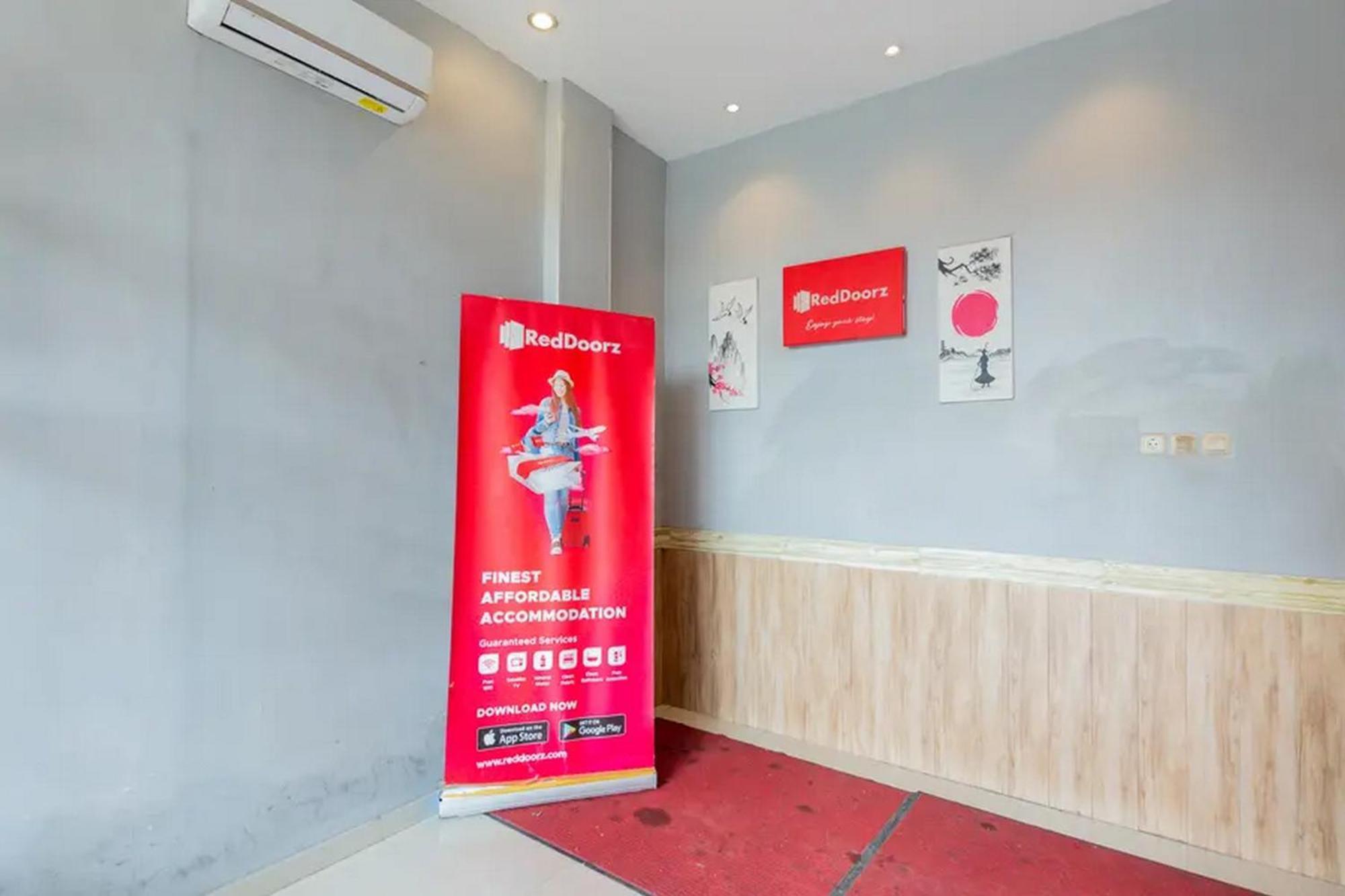 Reddoorz @ Manukan Surabaya Esterno foto