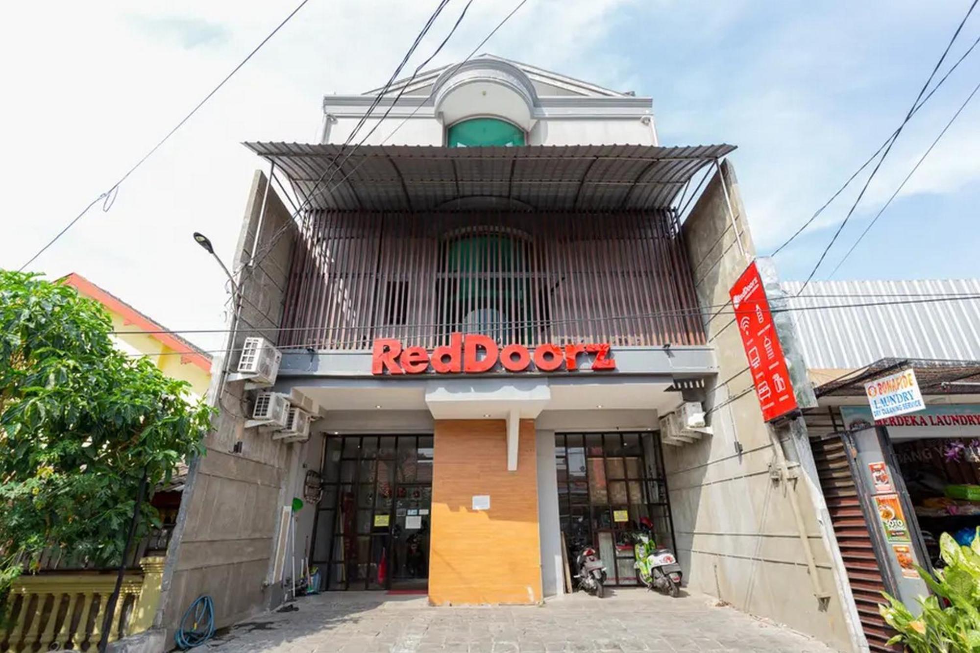 Reddoorz @ Manukan Surabaya Esterno foto